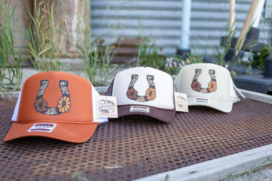 Tooled Horse Shoe Cap