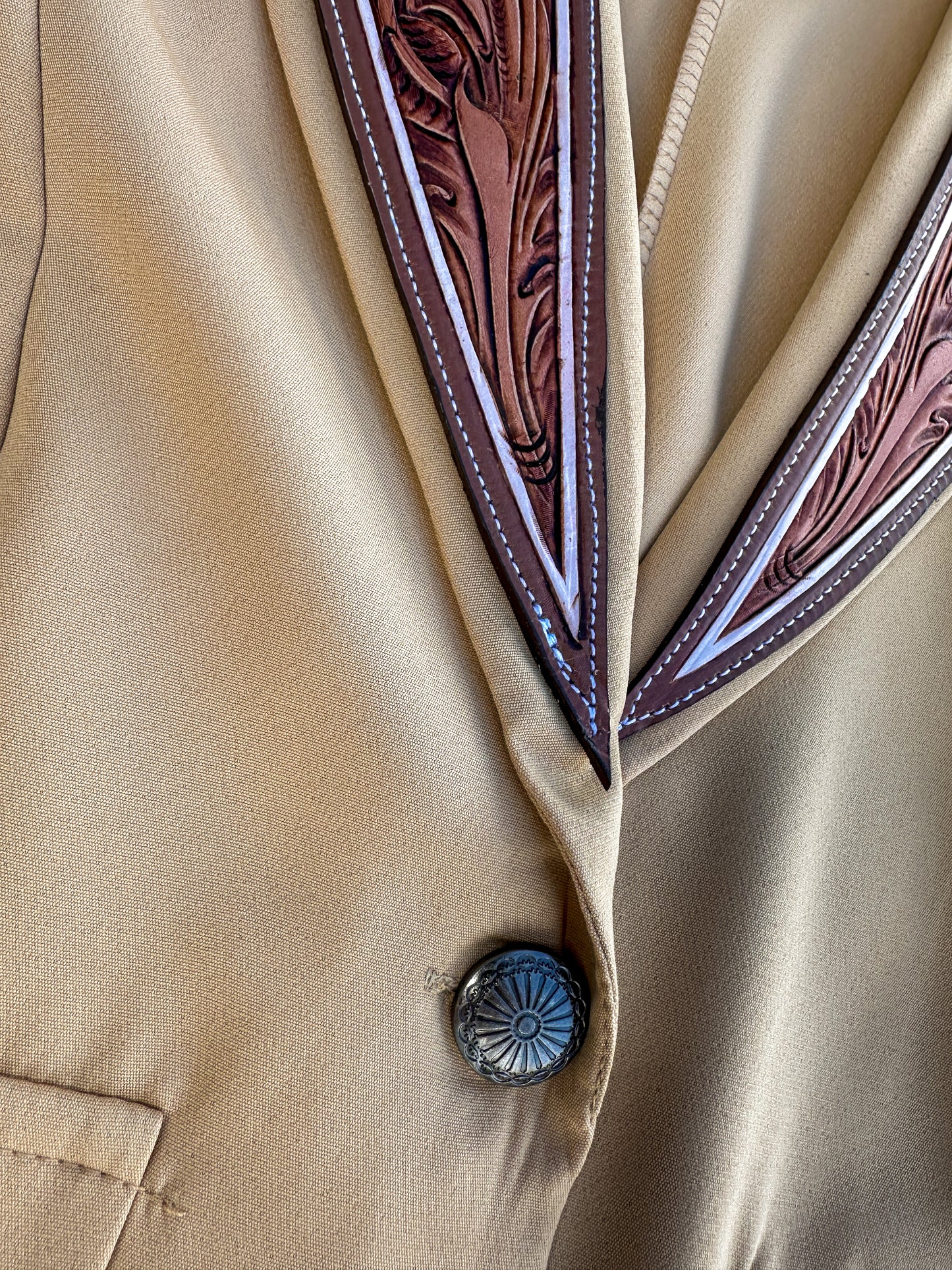 Arrow hand tooled lapel blazer in tan